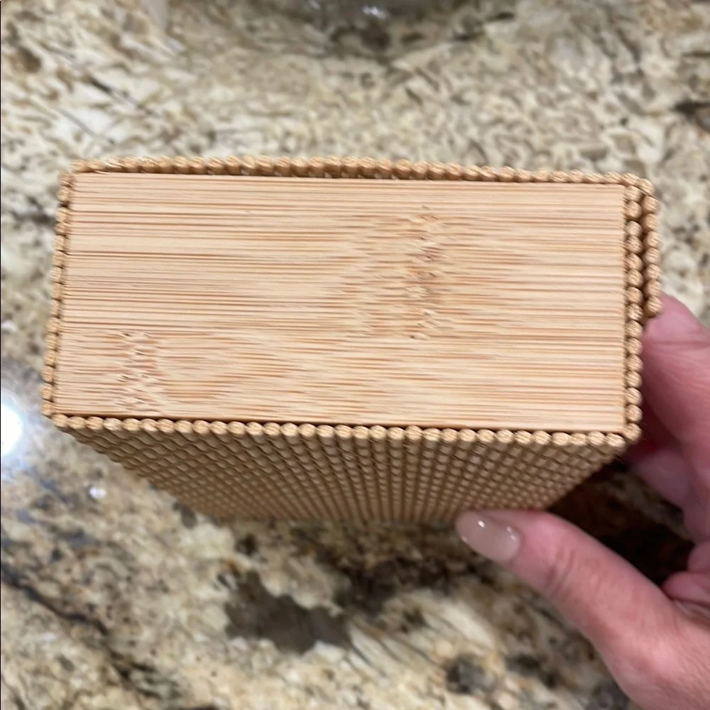 doTERRA Natural Woven Box - Picture 5 of 10